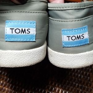 TOMS